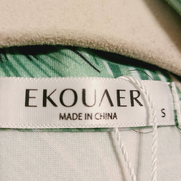 EQOUAER | Women's Pink and Green Tropical Leaf Print Pajama Top (Size Small) - Picture 2 of 12